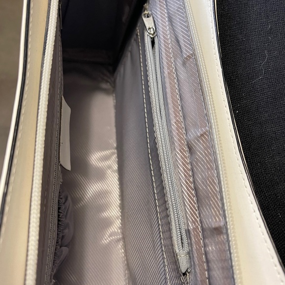 Shoulder bag - Picture 7 of 9